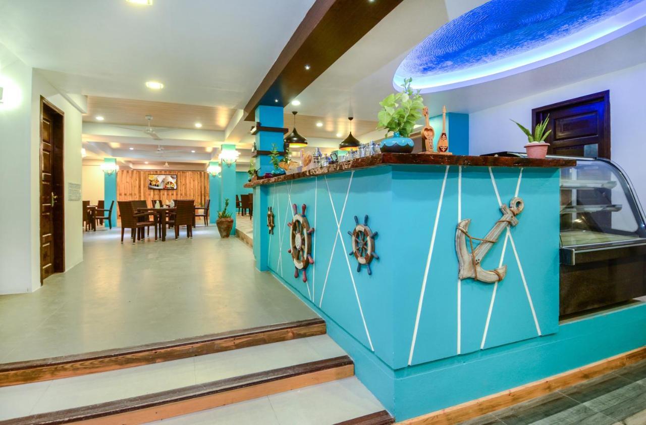 Aquzz Hotel & Spa - Maldives Maafushi Exterior photo