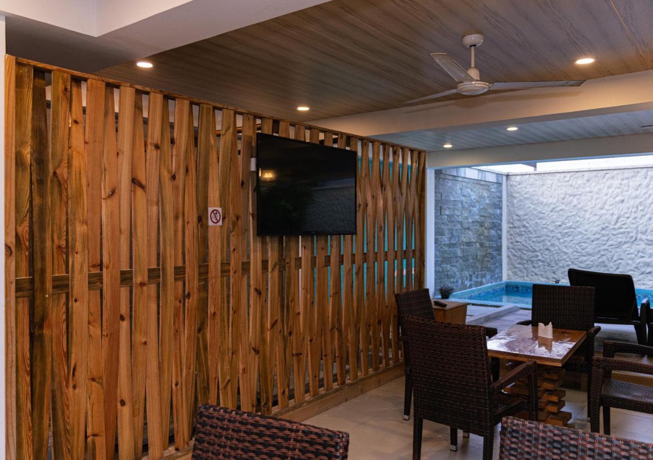 Aquzz Hotel & Spa - Maldives Maafushi Exterior photo