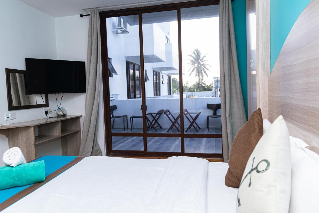 Aquzz Hotel & Spa - Maldives Maafushi Exterior photo