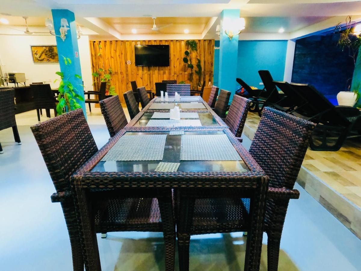 Aquzz Hotel & Spa - Maldives Maafushi Exterior photo