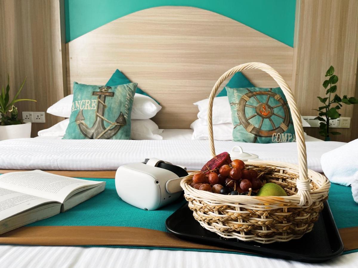 Aquzz Hotel & Spa - Maldives Maafushi Exterior photo
